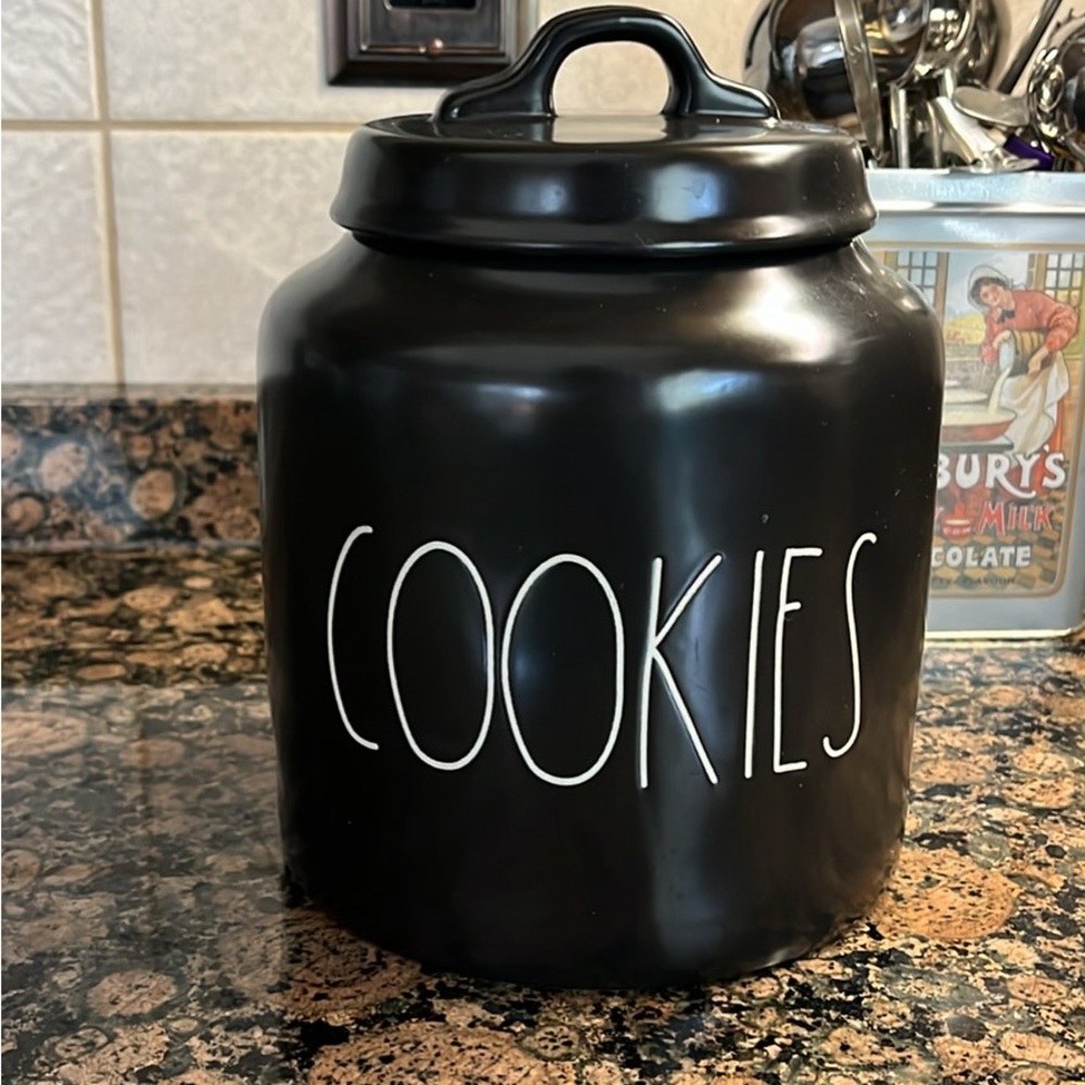 Rae Dunn Cookie Jar